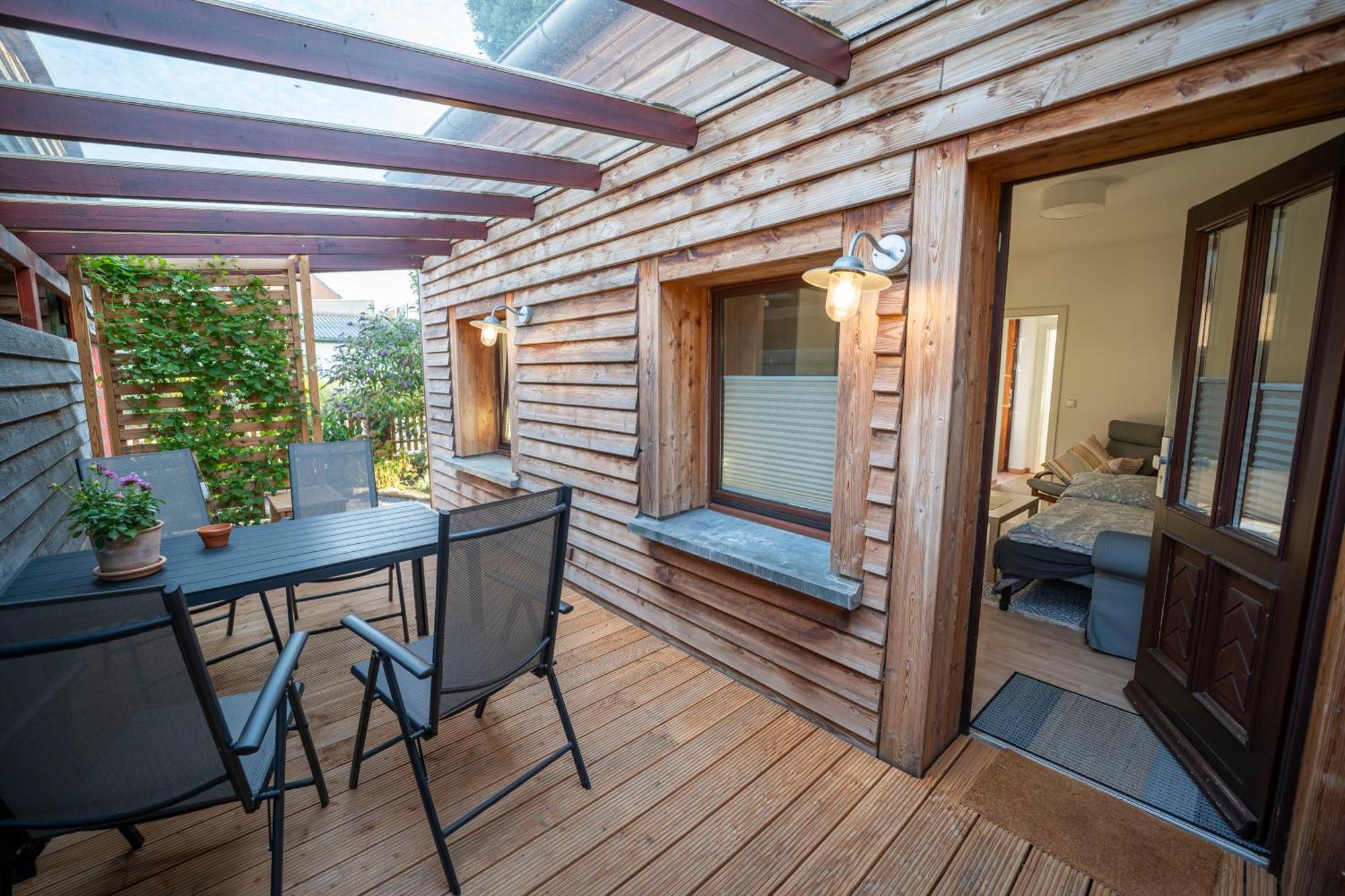 Appartamento Haus Unterm Mammutbaum - Elberadweg Magdeburgo Esterno foto