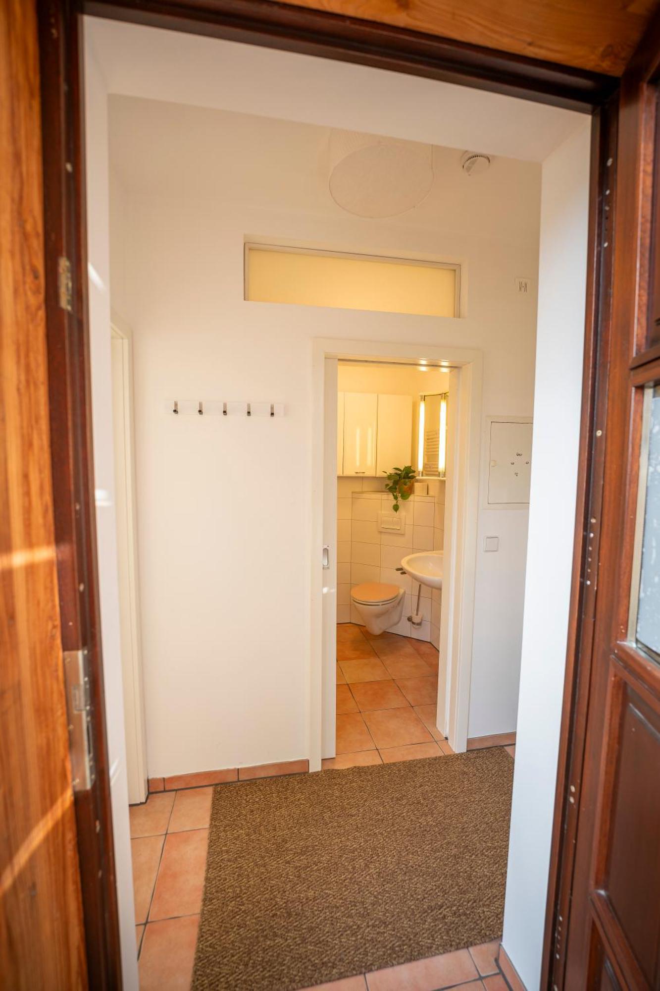 Appartamento Haus Unterm Mammutbaum - Elberadweg Magdeburgo Esterno foto