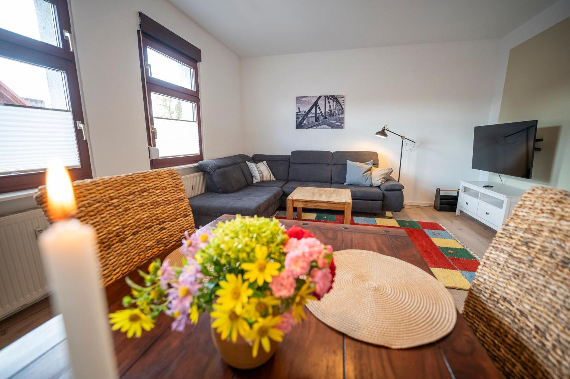 Appartamento Haus Unterm Mammutbaum - Elberadweg Magdeburgo Esterno foto