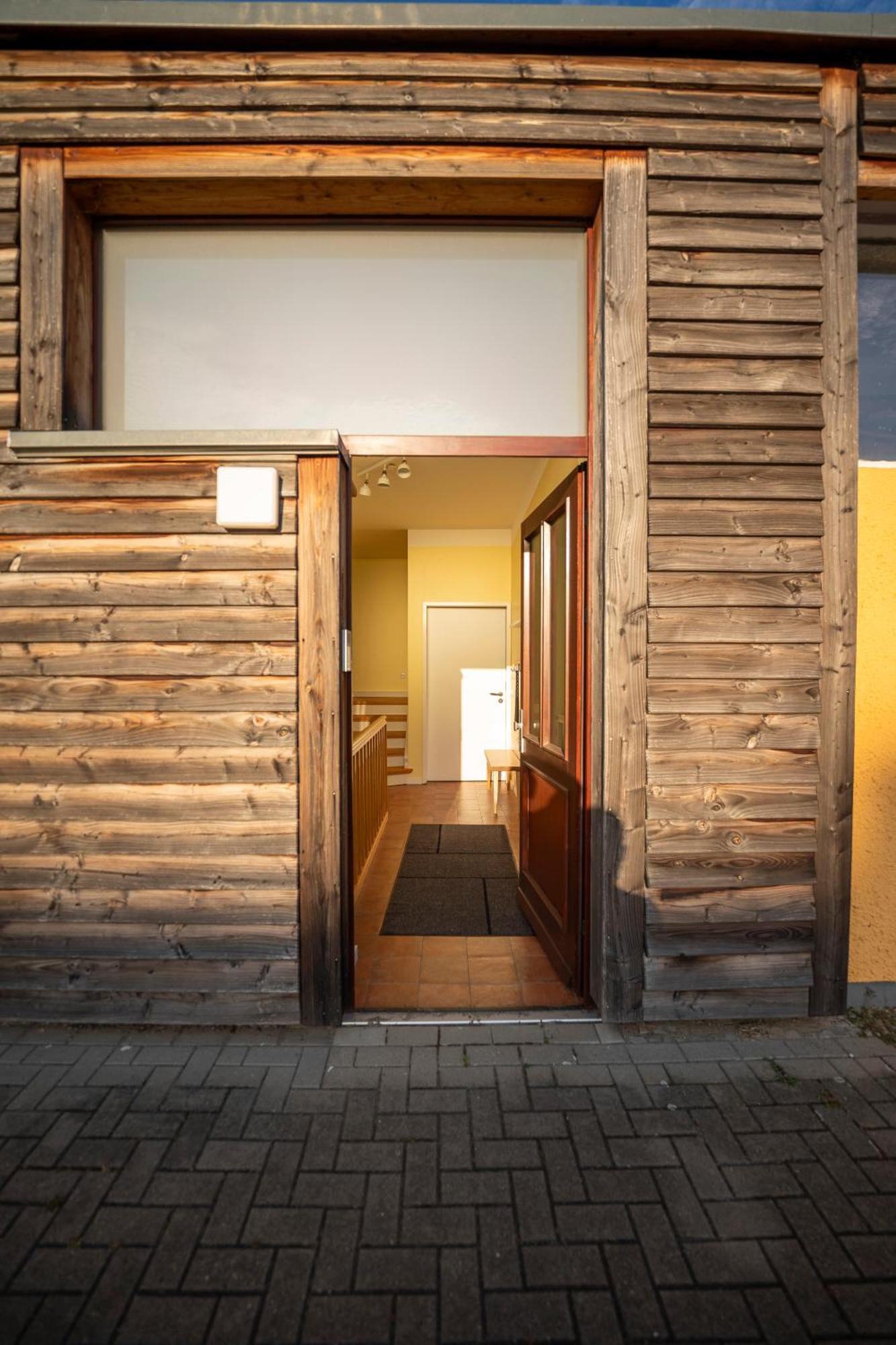 Appartamento Haus Unterm Mammutbaum - Elberadweg Magdeburgo Esterno foto